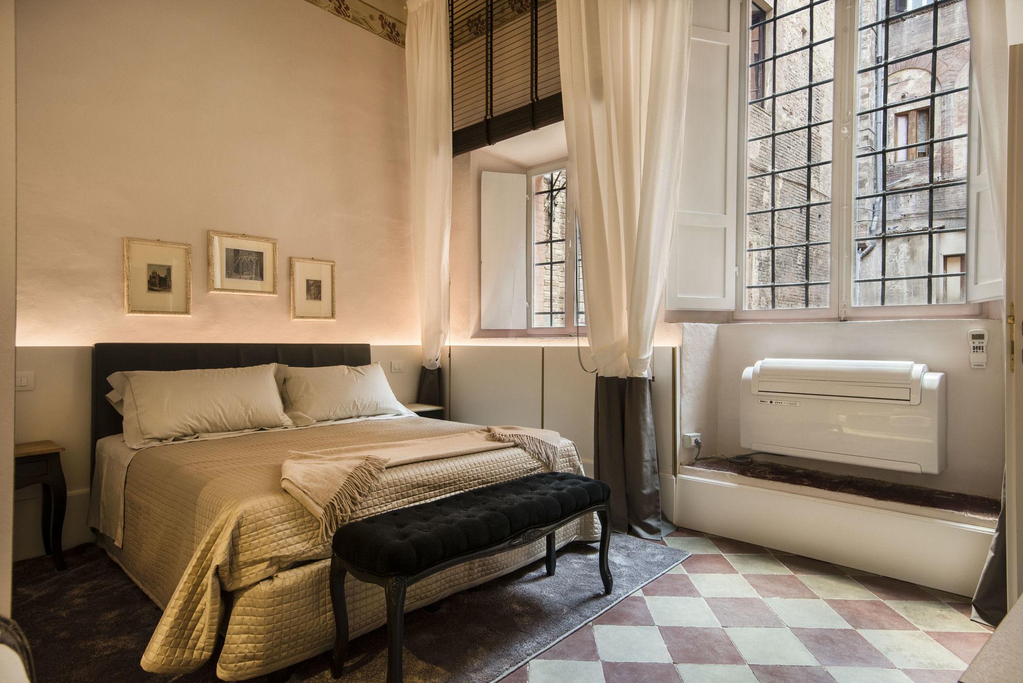 La Terrazza Sul Campo-Rooms Only Siena Bagian luar foto